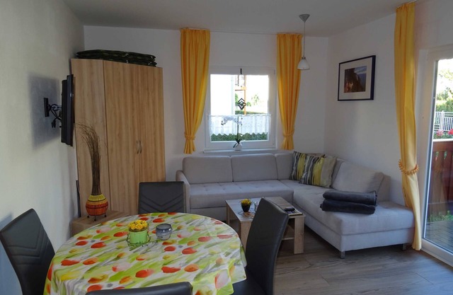2-raum Fewo 1 mit Terrasse - Haus Waterkant - ca. 300 m zum Strand
