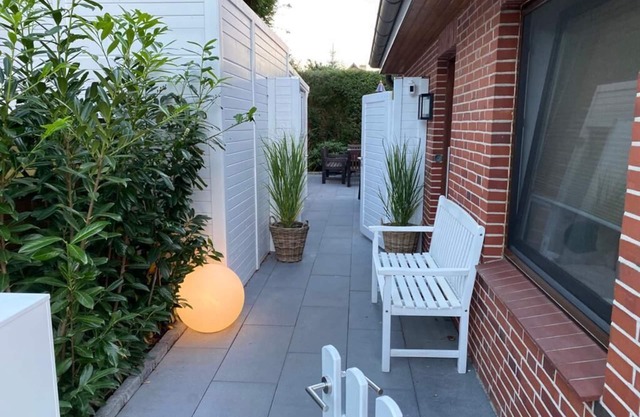 2-room vacation apartment with fenced garden and parking space
