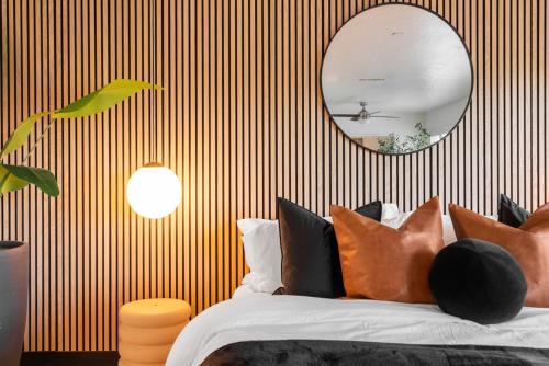 2-Story Sanctuary - Spacious Hot Tub - Billiards