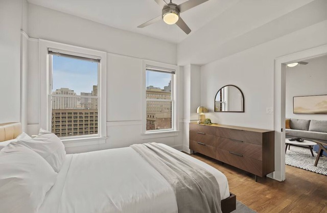 2 Stylish Haven Near San Antonio Sights | Modern Amenities & Prime Location