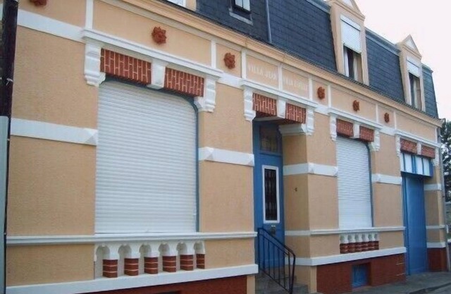2 Villas wimereusienne in quiet street. Rental 2-18 pers. Wi-fi access