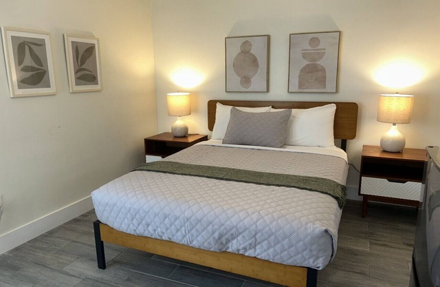 20 · Bay Apartment 20