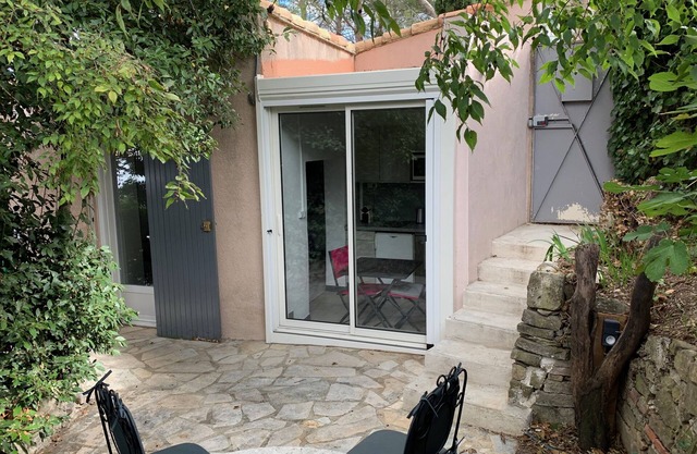 20 M2 MAZET WITH PRIVATE GARDEN in NÎMES
