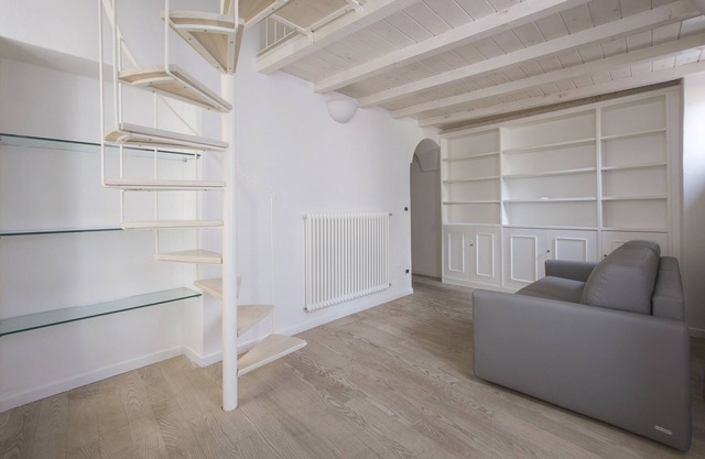 20 METERS FROM THE BEAUTIFUL SEA VIEW ON DOWNTOWN