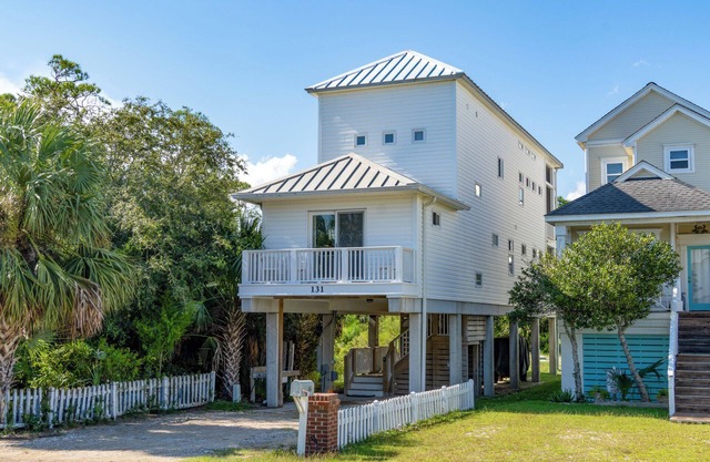 20% OFF FALL! New to Market! Walking Distance to Shops & Restaurants!