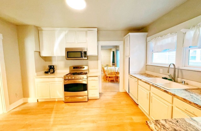 20% off for this new 3b/3b downtown Tacoma comfortn