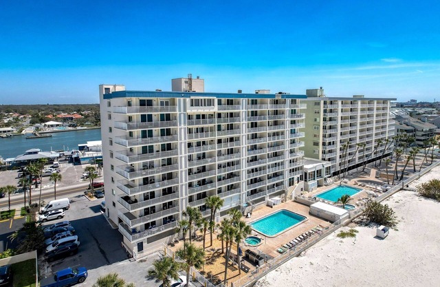 20002 Gulf Blvd, Penthouse 5