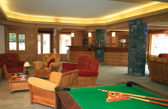 200m from ski slopes, fitness, swimming pool, terrace, balcony, tv, ski locker, 50-55m²