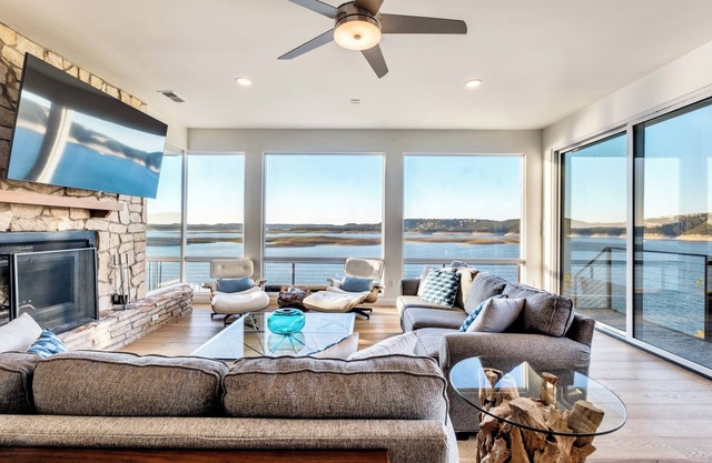 2024 Newly Renovated - NEW PHOTOS - Private dock in the water, 2 Master Bedrooms