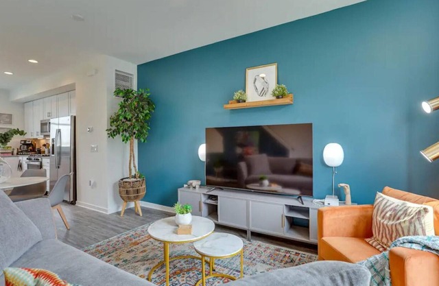 2026 3-bedroom townhome in charming Philadelphia with AC, WiFi