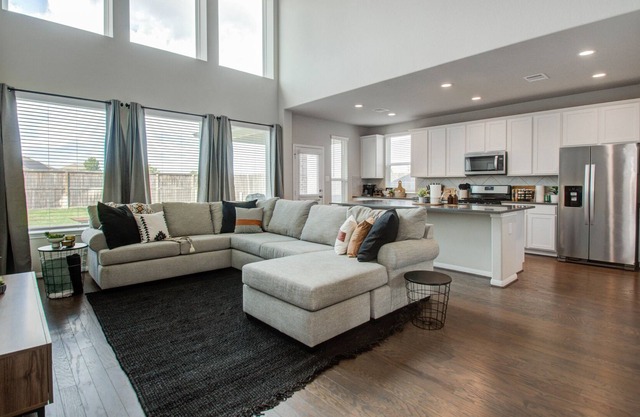 20ft high ceiling Modern 2 story Farmhouse retreat
