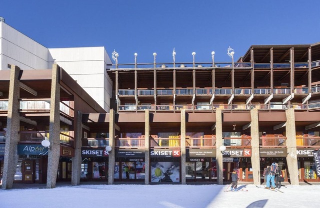 20m from resort center, 1st floor, balcony, tv, ski locker, 61m², Les Arcs