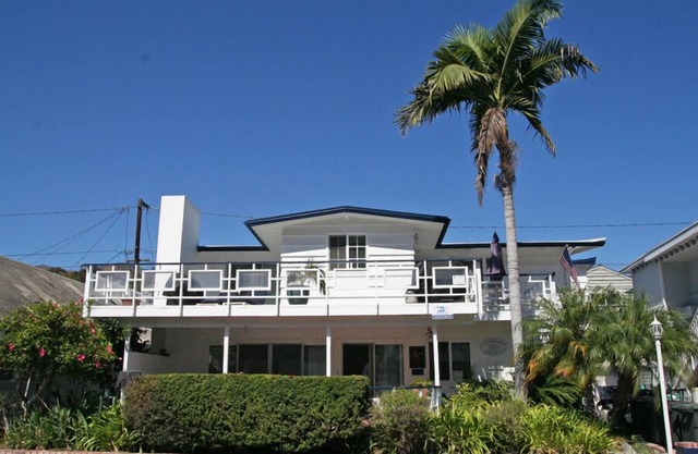 211CL: Large Deck, Golf Cart, 1 Block to Beach, Pet Friendly. - 211 Claressa