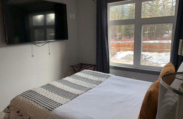 218s Sleeps 2 Comfortably-Free Parking & Coffee,Gym,AC,Central