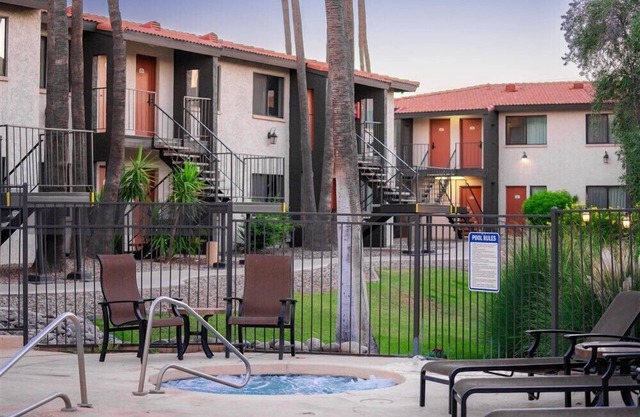 238-Fully Furnished 1BR Suite- Heat Pool, Putting Green, Great Location!