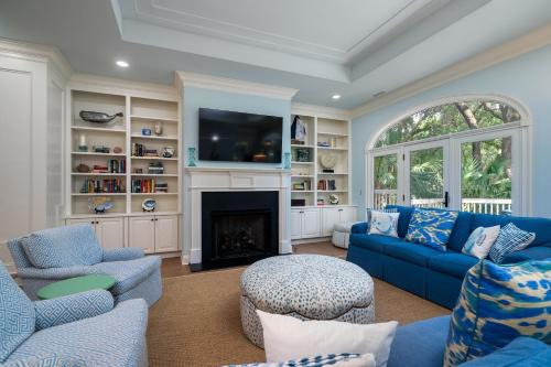 2386 Golf Oak Park