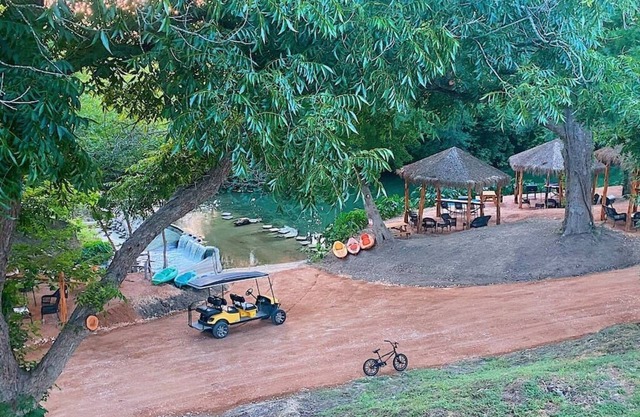 #25 Son's Rio Cibolo Safari Cabin
