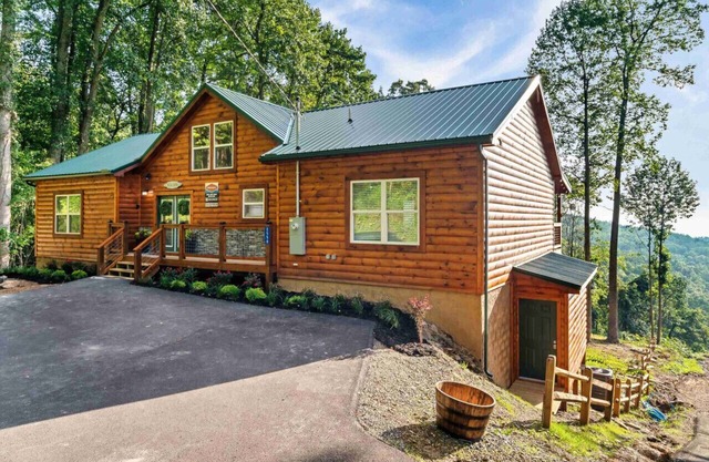 2550 Bluff Mountain, Sevierville