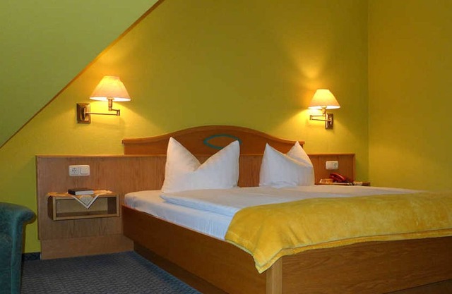 29 double rooms - Landhotel Neuwiese with traditional inn An der Mühle