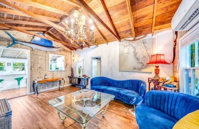 2BD/2BTH Historic Florida Home walk to the action!