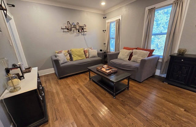 2BDR Pearl near the Pearl- Dog Friendly