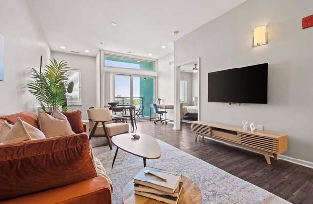 2Bed Apt With Fitness centre in Kansas