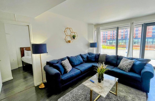 2BR/2Ba Apt-5 min to Seton Hall w/patio & parking