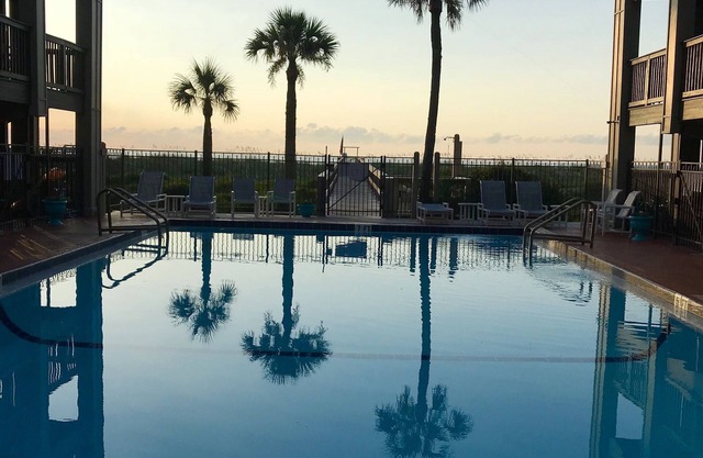 2Br/2Ba Beachfront Condo Sleeps 6. Great Balcony Views! New Flooring!