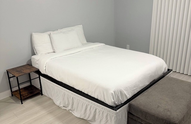2BR/2BA Downtown Vegas Gem – 2 Min Walk to Fremont!