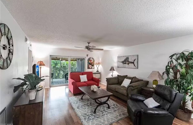 2BR/2BA South Naples Condo