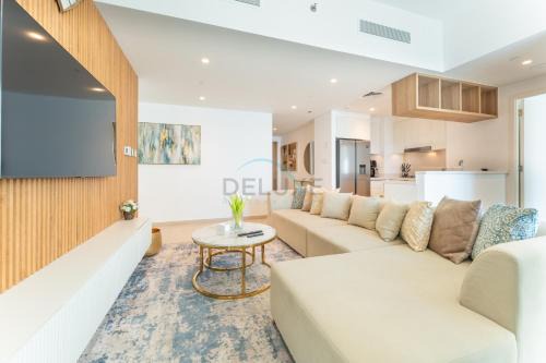 2BR Apartment Walking Distance to Dubai Mall, Downtown Views II, Downtown by Deluxe Holiday Homes