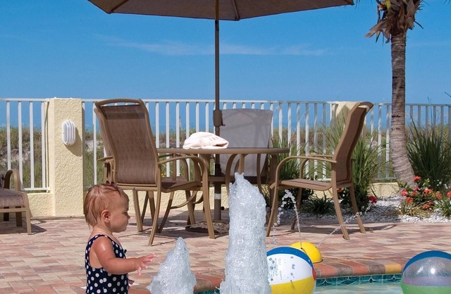 2BR Condo on the Beach near John's Pass