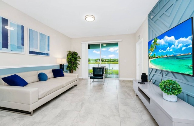 2BR Family Condo Near Disney, Universal & More!
