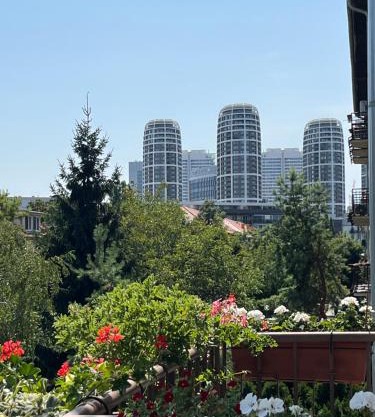 2BR Near Nivy & City Center