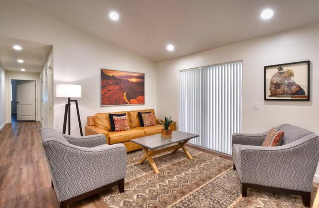 2L Top Floor Moab RedCliff Condo, Pool & Hot Tub