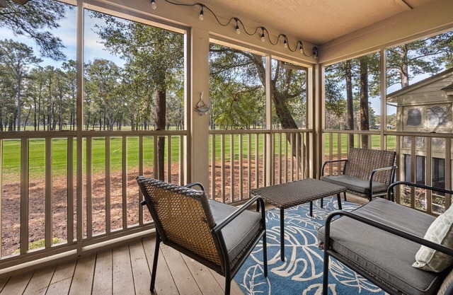 2nd-floor 2BR condo with pool at Pawleys Plantation Golf Resort