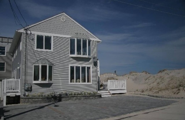 2nd Floor OceanFront Duplex