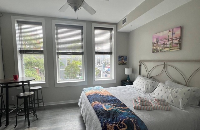 2nd Floor STREETVIEW Studio Market St building. Close to all things downtown!