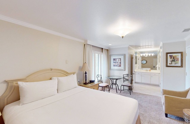 2nd-Story Studio Within Silverado - Walk to Pool & Resort Amenities