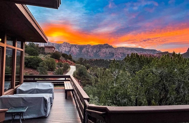 3-acre Private Designer Villa-borders Forest-forever Views