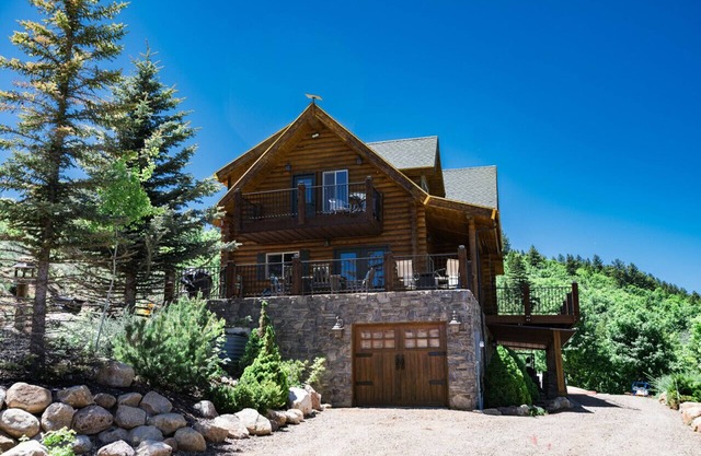 3 Acres of Beautiful Mountain Views! Secluded Feel Yet Just Minutes From Bear Lake!