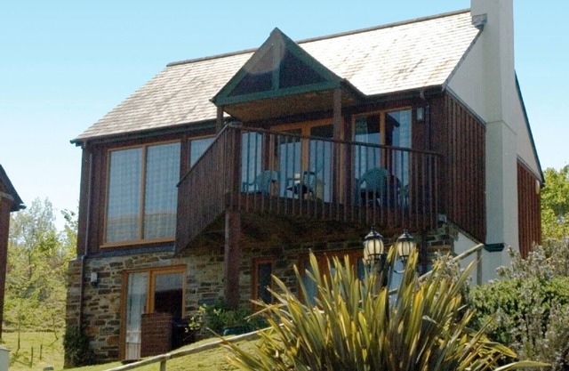 3 B/R home near St Mellion(free golf)- stunning views, gym & pool membership inc