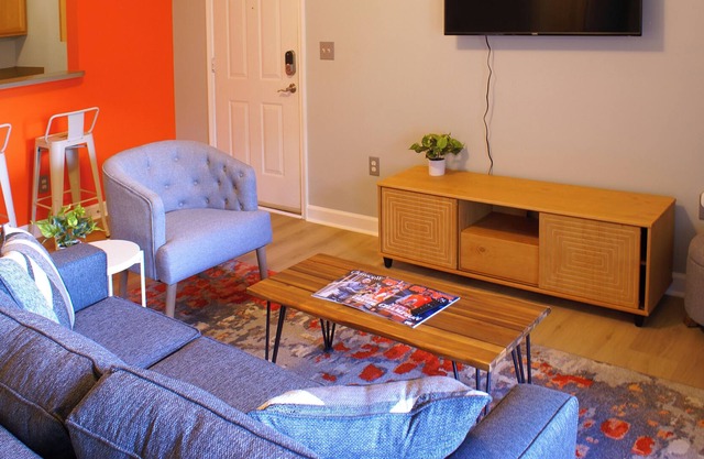 3 Bed, 3 Bath Condo on Lake Hartwell, 1 mile from Clemson