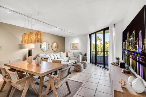 3 bed condo Botanica Key Biscayne Miami