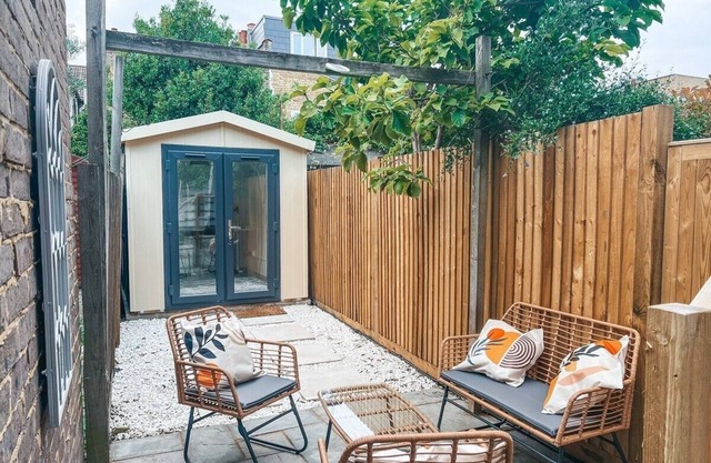 3 Bed Flat 30min to Central London : StayByNumbers