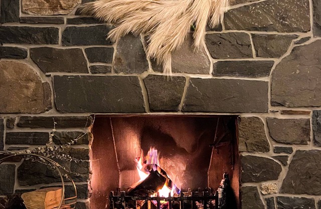 3 bed home with fireplace, 25 mins from Ski Big Bear