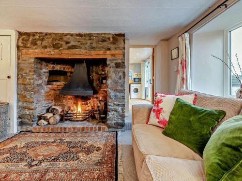 3 Bed in Weare Giffard 90864