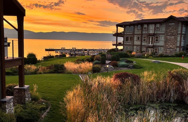 3 bed luxury Flathead lake living, waterfront