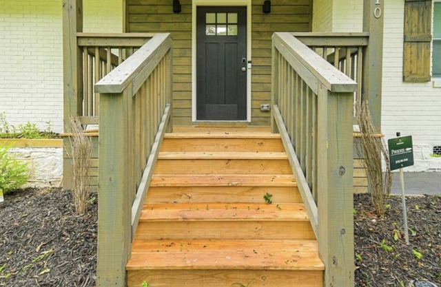 3 bedroom, 2 bathroom cozy home away from home.