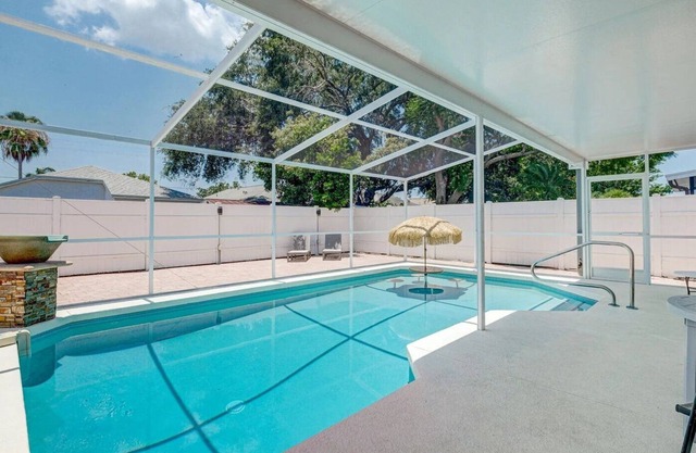 3 Bedroom 696474 by Houzlet